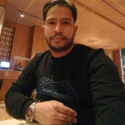 De personalidad fuerte, honesto, simpático, humilde, luchador, emprendedor, independiente, humanitario, amigo de los amigos, divertido, conóceme y sabrás más.