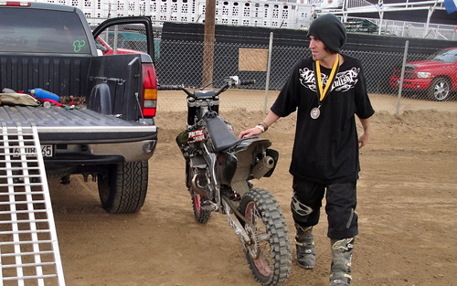 I ride dirtbikes.. I LOVE SURFING AND BOXING IN THE RING
