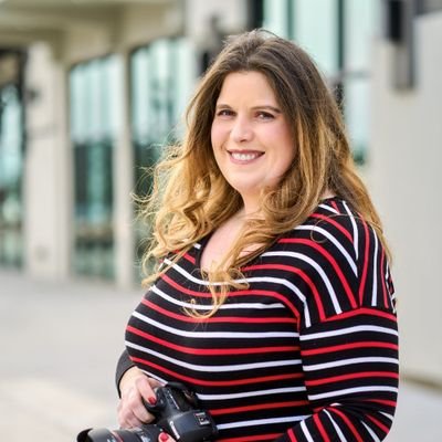 Professional Photographer in Wichita, KS specializing in Portraiture & Wedding Photography. I love to tell a story and my super power is to freeze time!