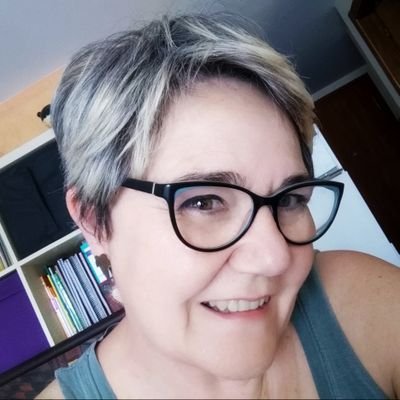 AliciaF38009068's profile picture. indesinenter