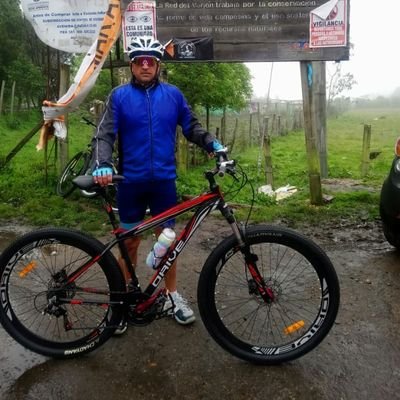 Arquitecto diseñador y constructor independiente amante del deporte especialmente del ciclismo y de las buenas costumbres