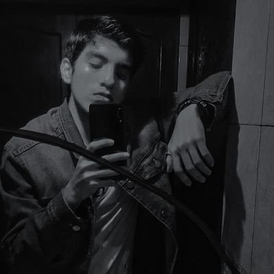 padillarockz19's profile picture. Flexin Boy👻