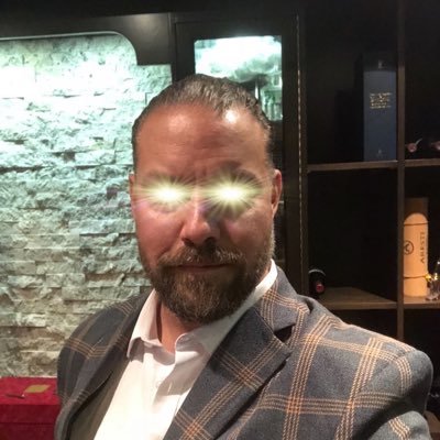 EmmersonSmart's profile picture. 