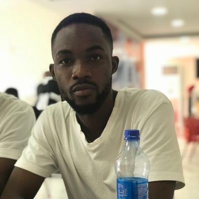 RealshegzA's profile picture. Fashion enthusiasm || Frontend developer || Creative director.