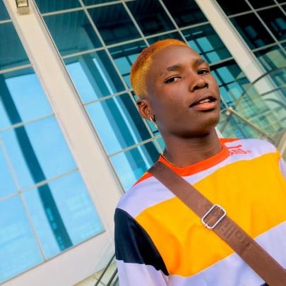 SarYungJay1's profile picture. Nigerian 🇳🇬 Rapper
Afrobeat/Hip pop Artise //Songwriter