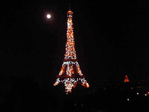 sandb3's profile picture. "Mal nommer Les choses c est ajouter aux malheurs du monde" Camus. Et aussi "l antisionisme donne la permission d être démocratiquement antisemite" Jankelevitch