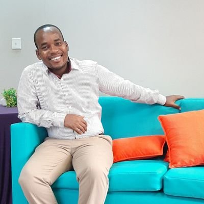 Mantsebi08's profile picture. Proud Muslim, Loves Family and Reading. Firm believer in doing well by doing good. Proud Manchester United Fan.