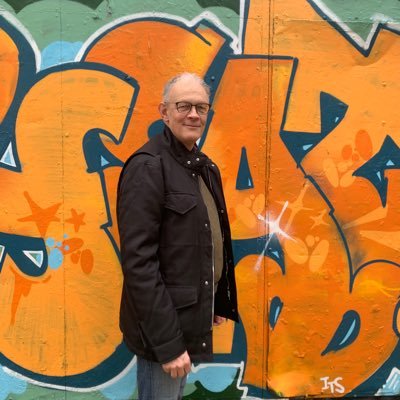 PeterTheMartin's profile picture. Finance. Lutenist. Intermusica.