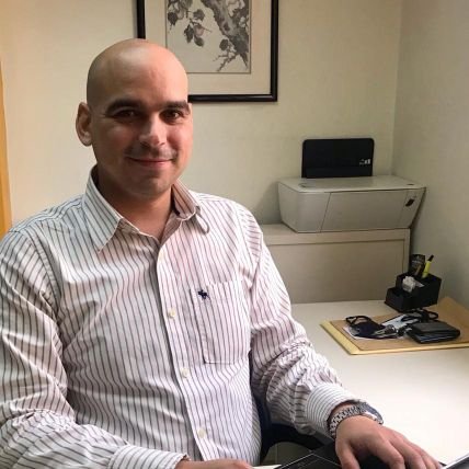 LuiseSerranoJ's profile picture. CEO en @informatisergo Emprendedor, Informático, Desarrollador. En todo lo que hagas preocúpate por la clave: PASIÓN.