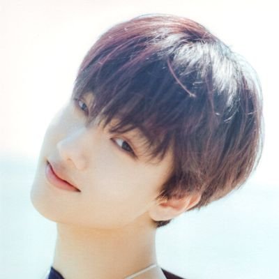 zhleleluv's profile picture. 