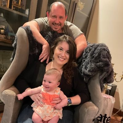 MIKEYROBBINS's profile picture. https://t.co/mXBDEZF2v6