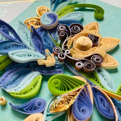 クラフトラウンジ有閑堂店主🖌️→https://t.co/BQkEbYlXWd|ペーパークイリング(The Quilling Guild2022大会1位)🪭 |世界の手芸研究中🧵|世界の手工芸あれこれをつぶやこうと思います