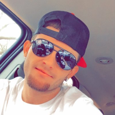 I am 21 a single dad add me on snap jace_taylor9725