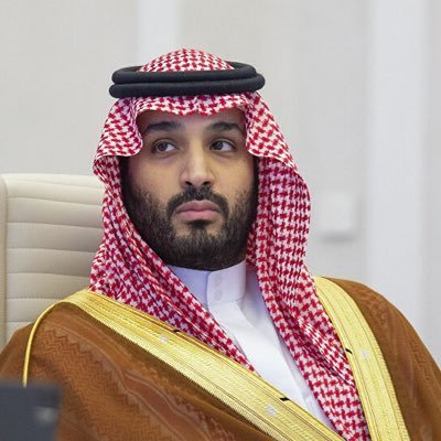285_y's profile picture. ‏أشياء كثيرة ممكن تَبْهُت إلّا جاذبيّة العقل، لا تَبْهُت.