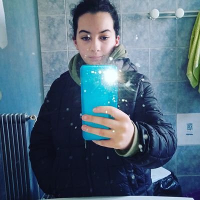 RiyazLeo2's profile picture. salut mes activités sont foot/handball ⚽⚽⚽⛹️⛹️⛹️⛹️ mon centre d intérêt et foot/handball/piscine/massage/voiture/plus tard j'aimerais faire/masseuse/entraîneuse