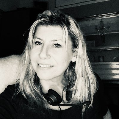 Creative Writer for the love of it! Reader! Reviews all sorts! @PsychologiesMag Ambassador. Enjoys self help, DiY and being inspire one moment at a time