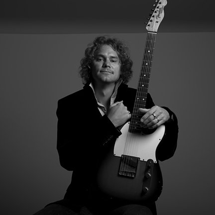 guitarist/singer/songwriter