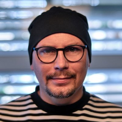 menge1's profile picture. I'm an experienced UX designer renowned for his innovative approach and a keen eye for creating seamless and commercially successful user experiences.