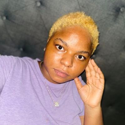 Adun_theCoder's profile picture. Creating the life I'd be proud of ✍👣 ||Front-end Developer 👩‍💻