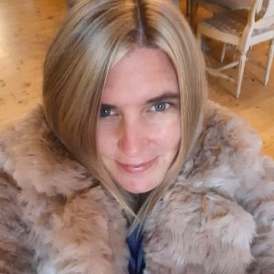 sophytofu's profile picture. foodie, with a geeky love for teach.