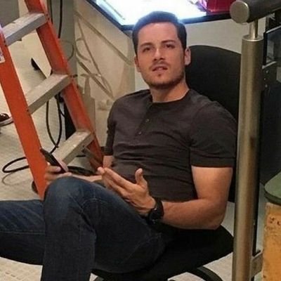 just some out of context @jesseleesoffer | fan account