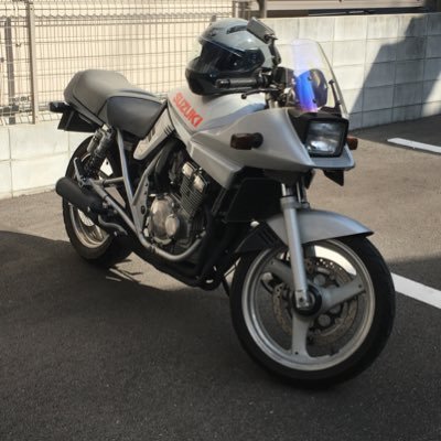 京都の車好き   バイク乗り ボクシング サバゲー 車好き 2001年生まれ   #gsx250s #gsx250ssm #gsx250ssn #KATANA #SUZUKI #ラパンSS #カタナ250 #hn11s #kei