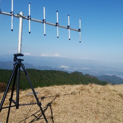 2019年から再開局です。移動運用でV/Uをメインに運用しています。また最近は自作アンテナで遊んだり、QRPで遊んだりしています。聞こえていましたら是非交信よろしくお願いします。