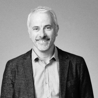 em_deschamps's profile picture. 