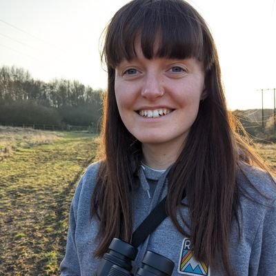 PhD student interested in sexual signal evolution and animal colouration @EEB_Sheffield 🦚🦎🦋 . Co-founder @BioDiverseFest (she/her) 🏳️🌈