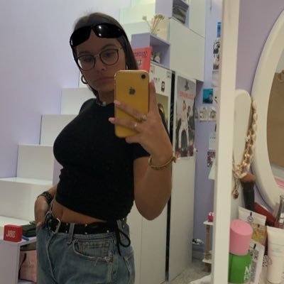 AdeleSentex's profile picture. Souriante