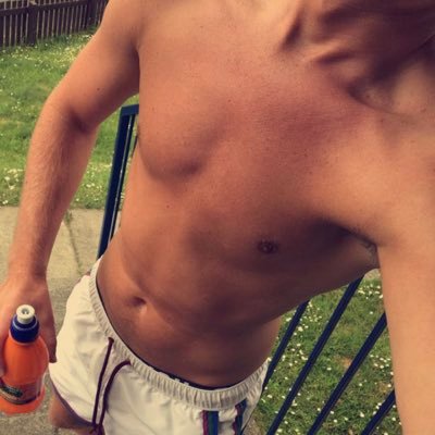 Account keeps getting blocked 🙄 gay scottish lad, love showing off and seeing some hot 🍆🍆