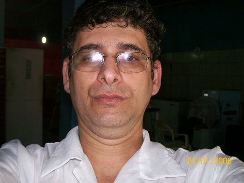 Sou gilvan tenho 41 anos,eu jogo jogos de computador e gosto de diversão 
tenho 2 filhos,um se acha o bom e o outro ainda é novo,gosto segue nao gosto ......