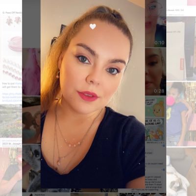 AmandaLyn44's profile picture. 