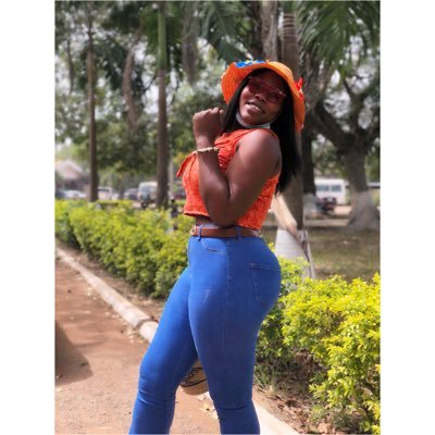 awennala's profile picture. a young talented designer and model😍 ..I believe in entrepreneurship 💯✊🏽