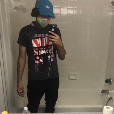 zxjgfu's profile picture. They/Them