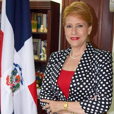 1ra Mujer Candidata a la Presidencia de Rep. Dom. Comprometida con Dios y mi país. Abogada Notario,  Presidente del Partido Solidario Cristiano (PSC).