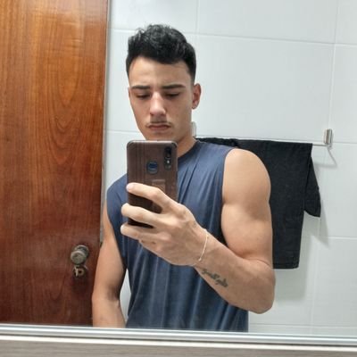 Na vida Nao Vivo de Aparencias ...🎧🎼