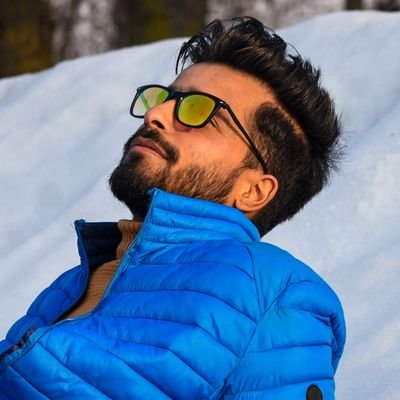 bilalshafibhat's profile picture. Cashmiri 🍁