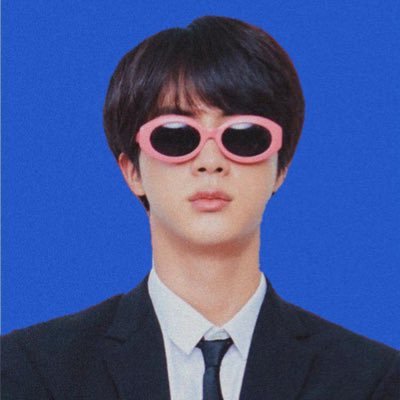 lvlybangtanie's profile picture. 