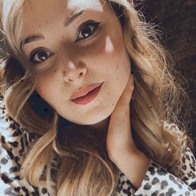 VertigoWoman's profile picture. 