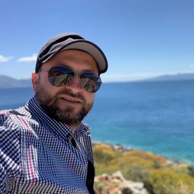 tonihuta's profile picture. Works @Albsig. Likes #Soccer #Ski #Running #Motorcycles #Juventus FC