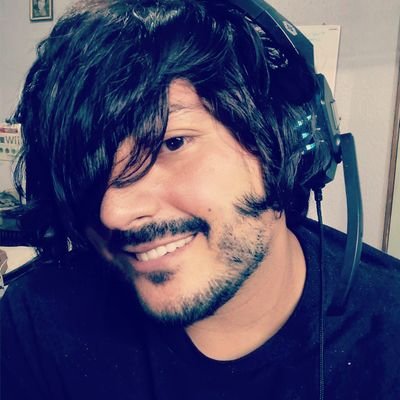 Streamer por pasatiempo me gusta tocar musica, jugar y platicar