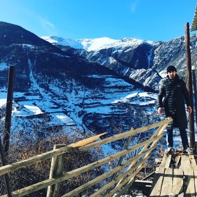 r2SnCUCQh9pxQFb's profile picture. 