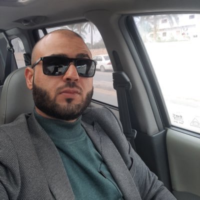 اشهد ان لااله الا الله وحده لا شريك له الملك وله الحمد وهوا على كل شيء قدير و اشهد ان سيدنا و نبينا محمد صلى الله عليه وسلم و على اله وصحبه اجمعين ومن تبعهم