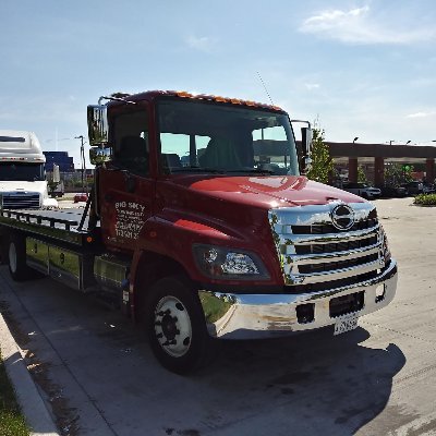 @bigskytowinginc is a #towing and #roadsideassistance provider that has been serving the @Chicago area and surrounding suburbs for more than 11 years.