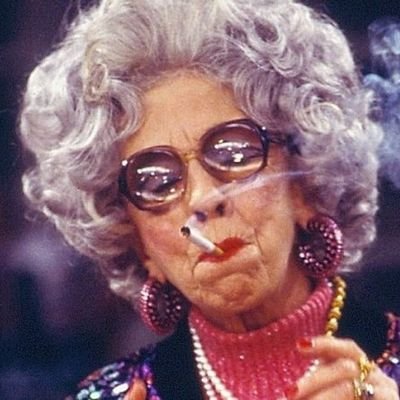 programmi trash, serie tv, film, libri, fotografia e musica!