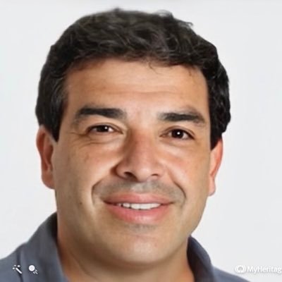 Concejal Independiente de la Comuna de Santiago, Presidente de la Comisión de Seguridad, Empresario y 100% Social.