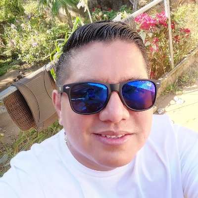 sotodl's profile picture. Guatemalteco, padre de familia, abogado, entusiasta.