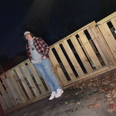 andrew567081's profile picture. 