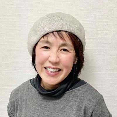 50代60代オシャレを通して女性を元気にしたい。 お母様のプレゼントの駆け込み寺(๑˃̵ᴗ˂̵) 福岡市南区「サニーデイズ」のよしこちゃんです。⚫︎ブラタモリや歴史好き⚫︎植物や花好き⚫︎天気や雲星を観るのが好き⚫︎ウクレレ始めたばかり｜エクスマ塾102期｜デジ販塾8期